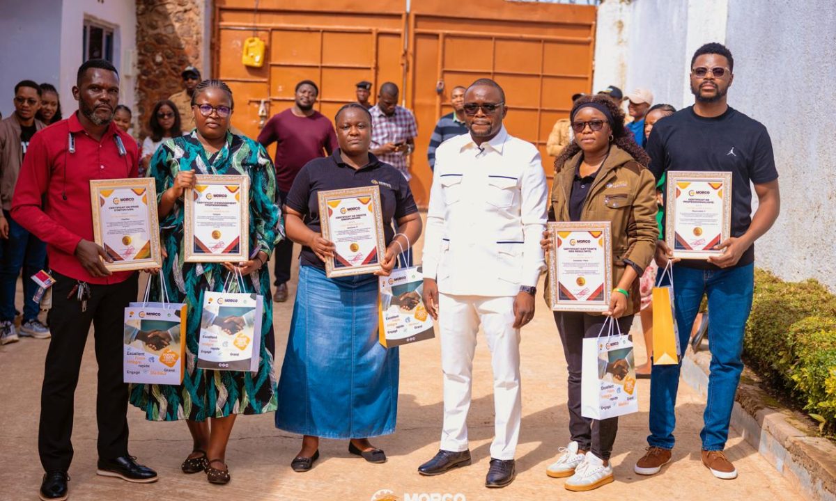 L’OCTROI DE CERTIFICATS DE MERITE A QUELQUES AGENTS DE MORCO SERVICES DU BUREAU LUBUMBASHI